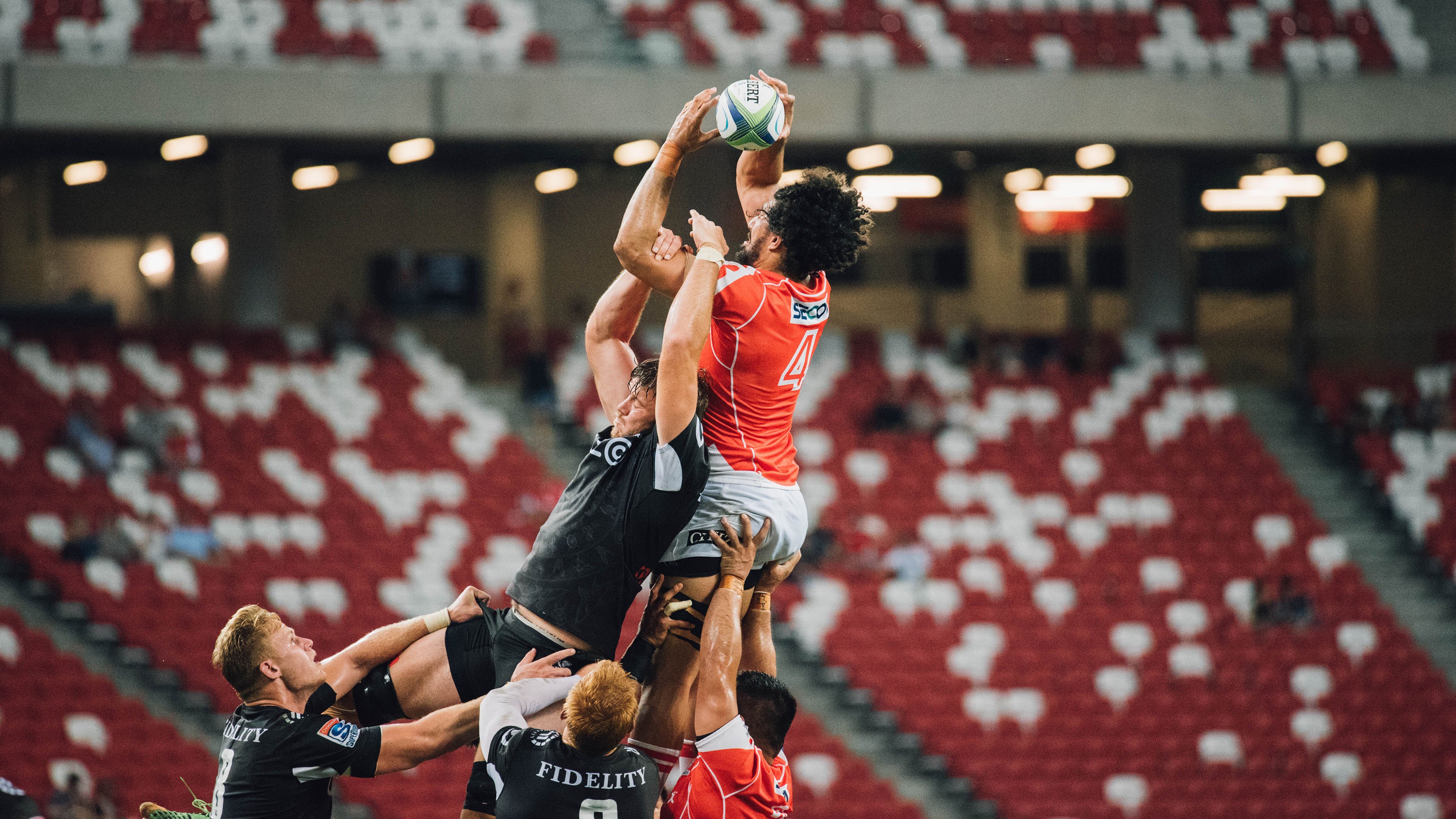 混合泳个人赛吉尔吉斯斯坦选手全面挑战，吉尔吉斯斯坦运动员